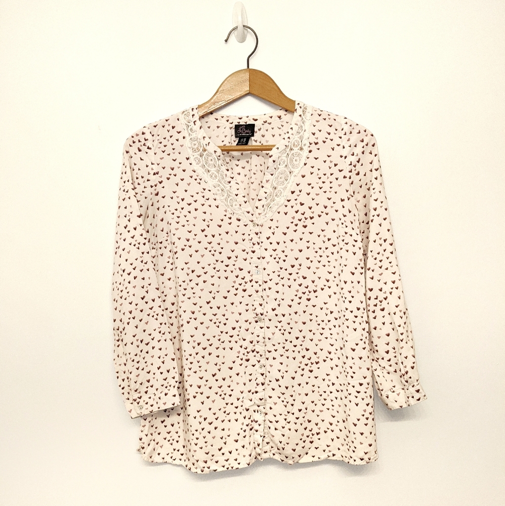Oh Baby by Motherhood 💓 cute hearts blouse
